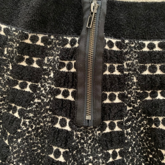 Black flare skirt - Picture 6 of 6